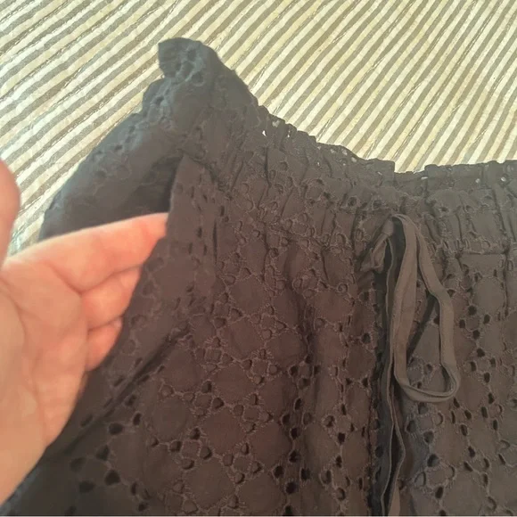 Cupshe paper bag waist shorts, never worn, large - Picture 3 of 7